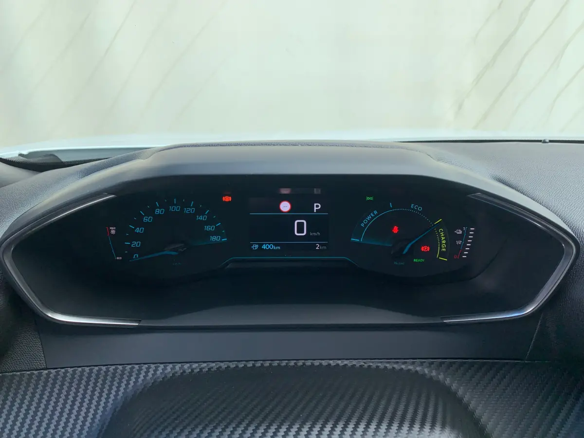 EV Style Avantage 54 kWh Airco | Camera | Cruise Control | DAB | LED | Navi | PDC Achter | 11 KwH |