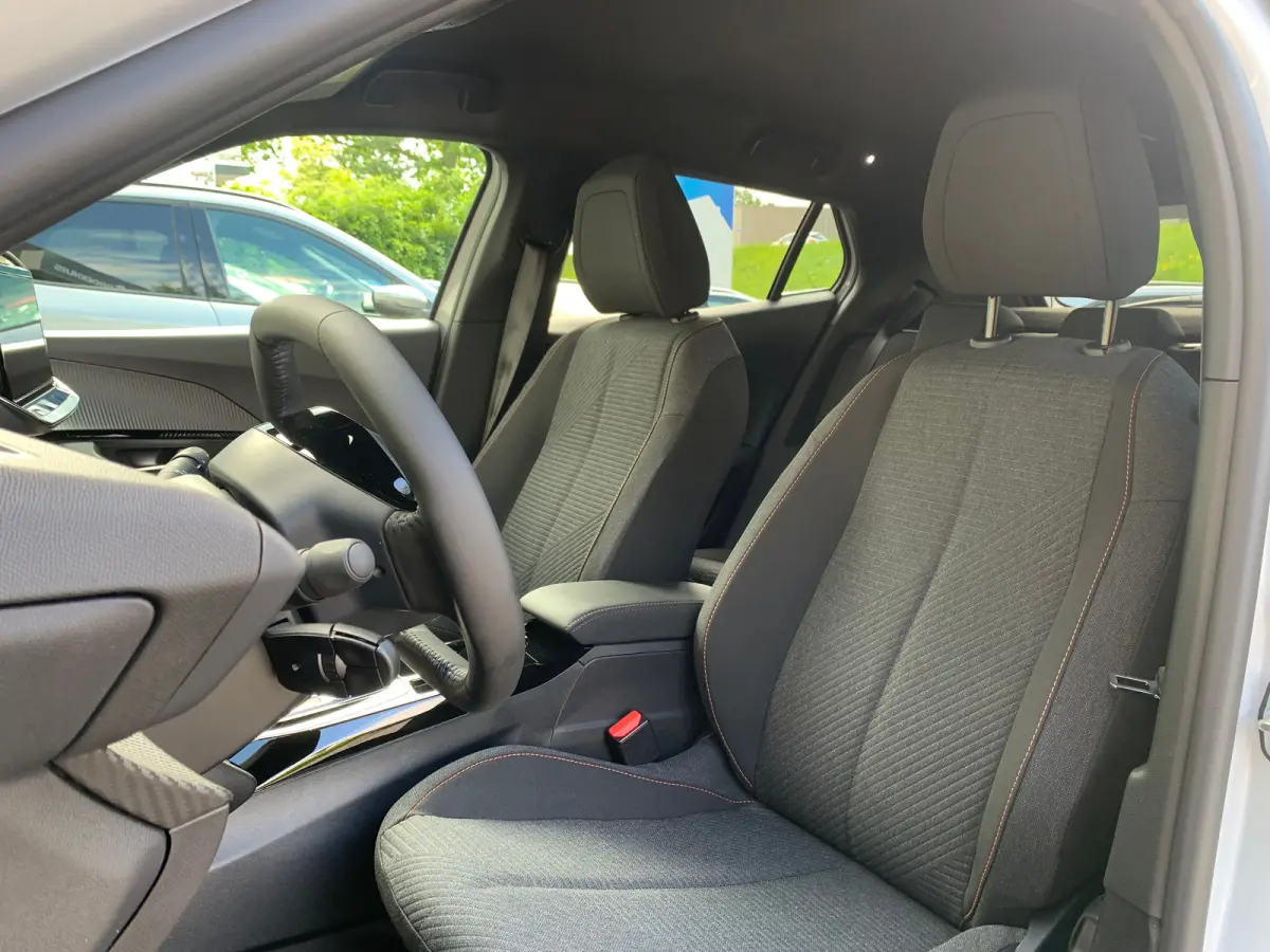 EV Style Avantage 54 kWh Airco | Camera | Cruise Control | DAB | LED | Navi | PDC Achter | 11 KwH |