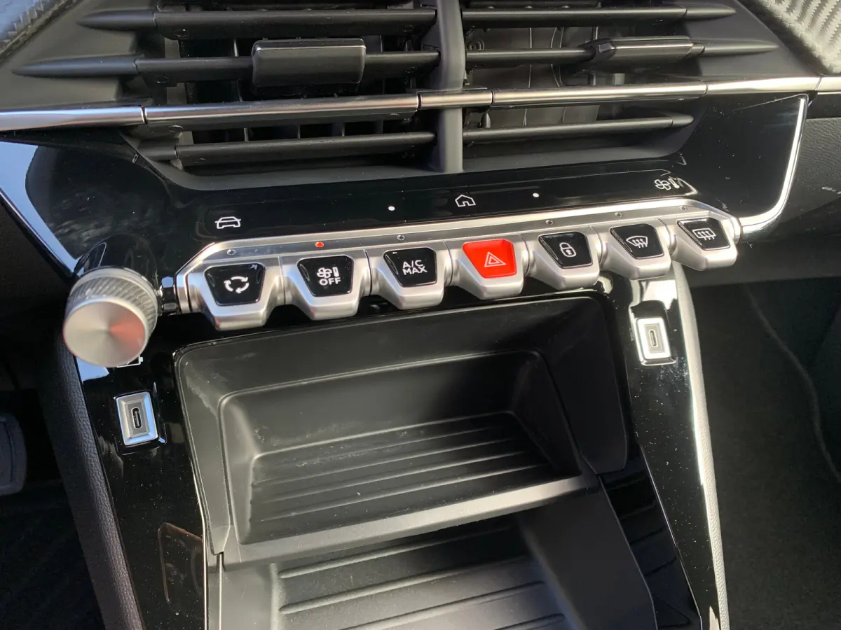 EV Style Avantage 54 kWh Airco | Camera | Cruise Control | DAB | LED | Navi | PDC Achter | 11 KwH |
