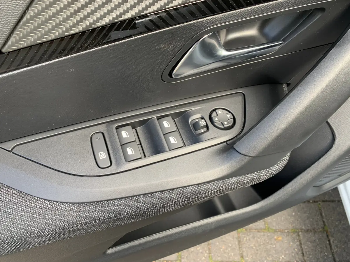 EV Style Avantage 54 kWh Airco | Camera | Cruise Control | DAB | LED | Navi | PDC Achter | 11 KwH |
