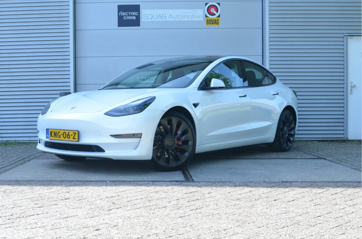 Performance AWD 75 kWh Enhanced AutoPilot3.0+FSD (twv 7.500,-)