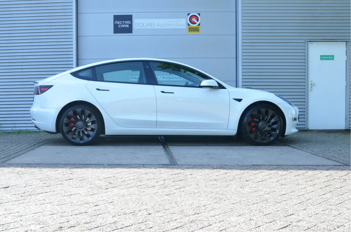 Performance AWD 75 kWh Enhanced AutoPilot3.0+FSD (twv 7.500,-)