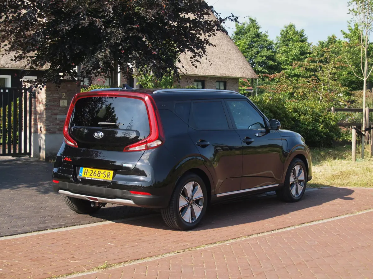 ExecutiveLine 64 kWh | Camera | Trekhaak | Harman Kardon | Head-Up Display | Apple Carplay |