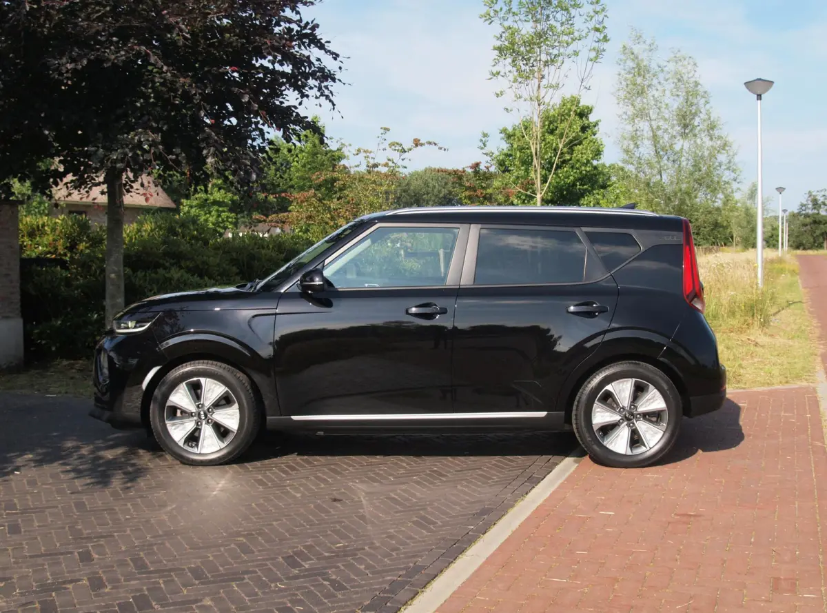 ExecutiveLine 64 kWh | Camera | Trekhaak | Harman Kardon | Head-Up Display | Apple Carplay |