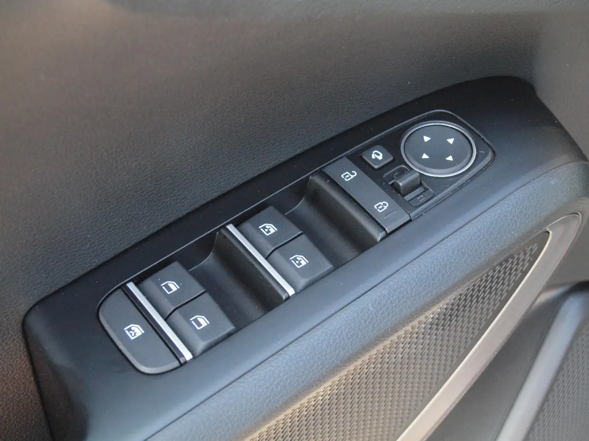 ExecutiveLine 64 kWh | Camera | Trekhaak | Harman Kardon | Head-Up Display | Apple Carplay |