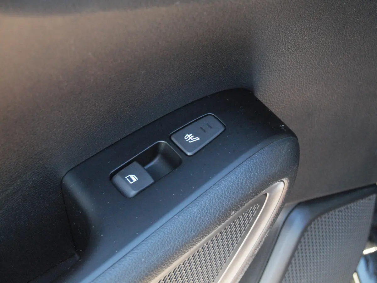 ExecutiveLine 64 kWh | Camera | Trekhaak | Harman Kardon | Head-Up Display | Apple Carplay |