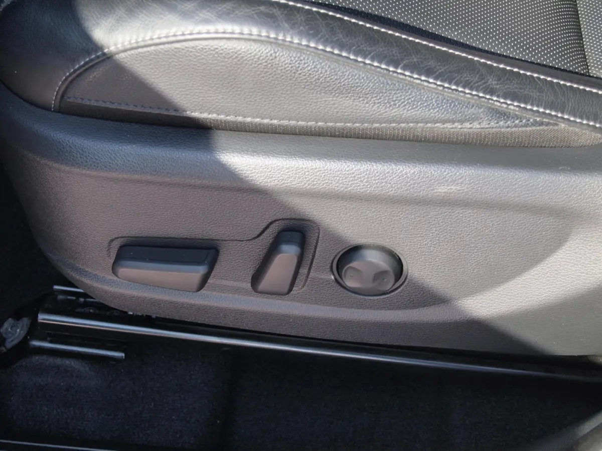 ExecutiveLine 64 kWh | Camera | Trekhaak | Harman Kardon | Head-Up Display | Apple Carplay |