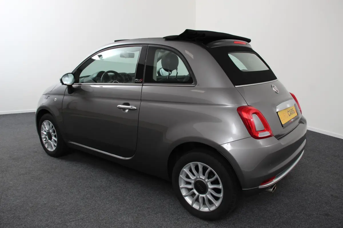 1.2 Lounge Navigatie Lederen interieur Climate control Cruise control Parkeer sensor achter DAB