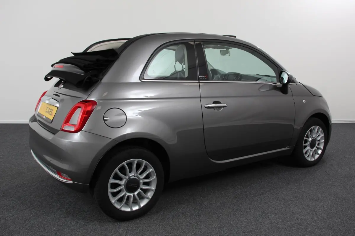 1.2 Lounge Navigatie Lederen interieur Climate control Cruise control Parkeer sensor achter DAB