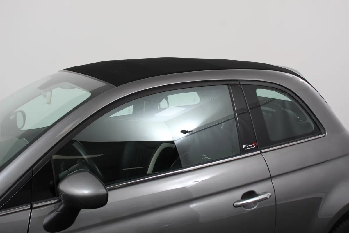 1.2 Lounge Navigatie Lederen interieur Climate control Cruise control Parkeer sensor achter DAB