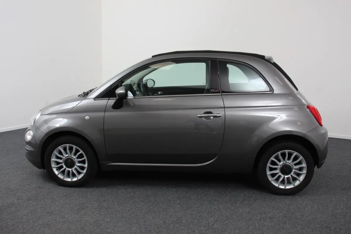 1.2 Lounge Navigatie Lederen interieur Climate control Cruise control Parkeer sensor achter DAB