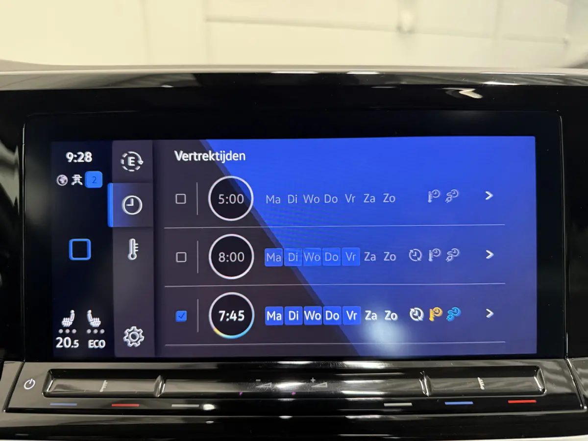 1.4 eHybrid L2 EDITION PANO/BODYKIT/TREKHAAK/SOH 90%/18"BLACK/IQ-LIGHT/STANDKACHEL/CAMERA/SFEER/KEYLESS/PDC+ASSIST/VOLLEDIG VW DEALER HISTORIE