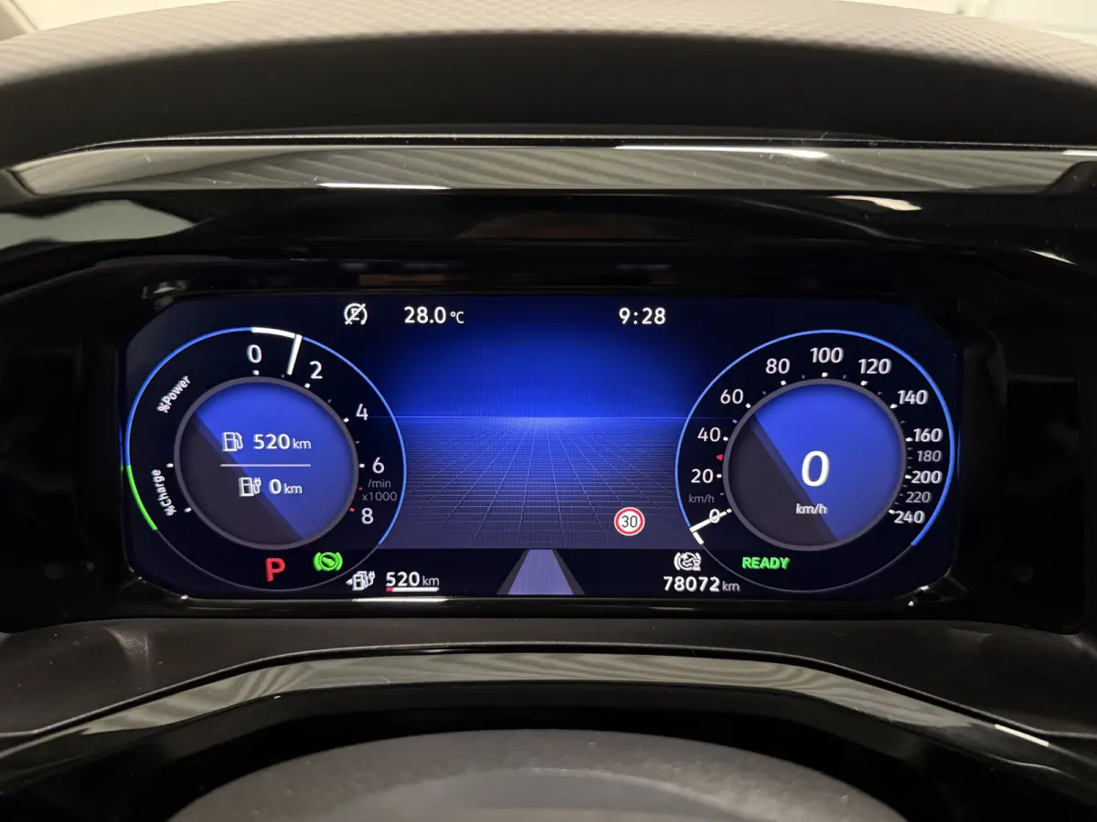 1.4 eHybrid L2 EDITION PANO/BODYKIT/TREKHAAK/SOH 90%/18"BLACK/IQ-LIGHT/STANDKACHEL/CAMERA/SFEER/KEYLESS/PDC+ASSIST/VOLLEDIG VW DEALER HISTORIE