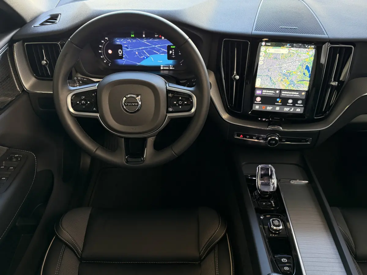 2.0 T8 456PK AWD ULTRA BLACK EDITION STOEL/STUUR.VER. 22''LMV PANO HEADUP HARMAN KARDON
