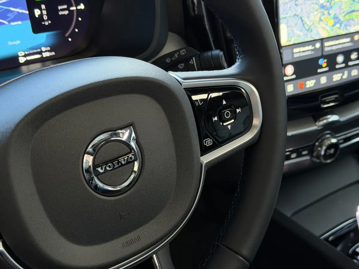 2.0 T8 456PK AWD ULTRA BLACK EDITION STOEL/STUUR.VER. 22''LMV PANO HEADUP HARMAN KARDON