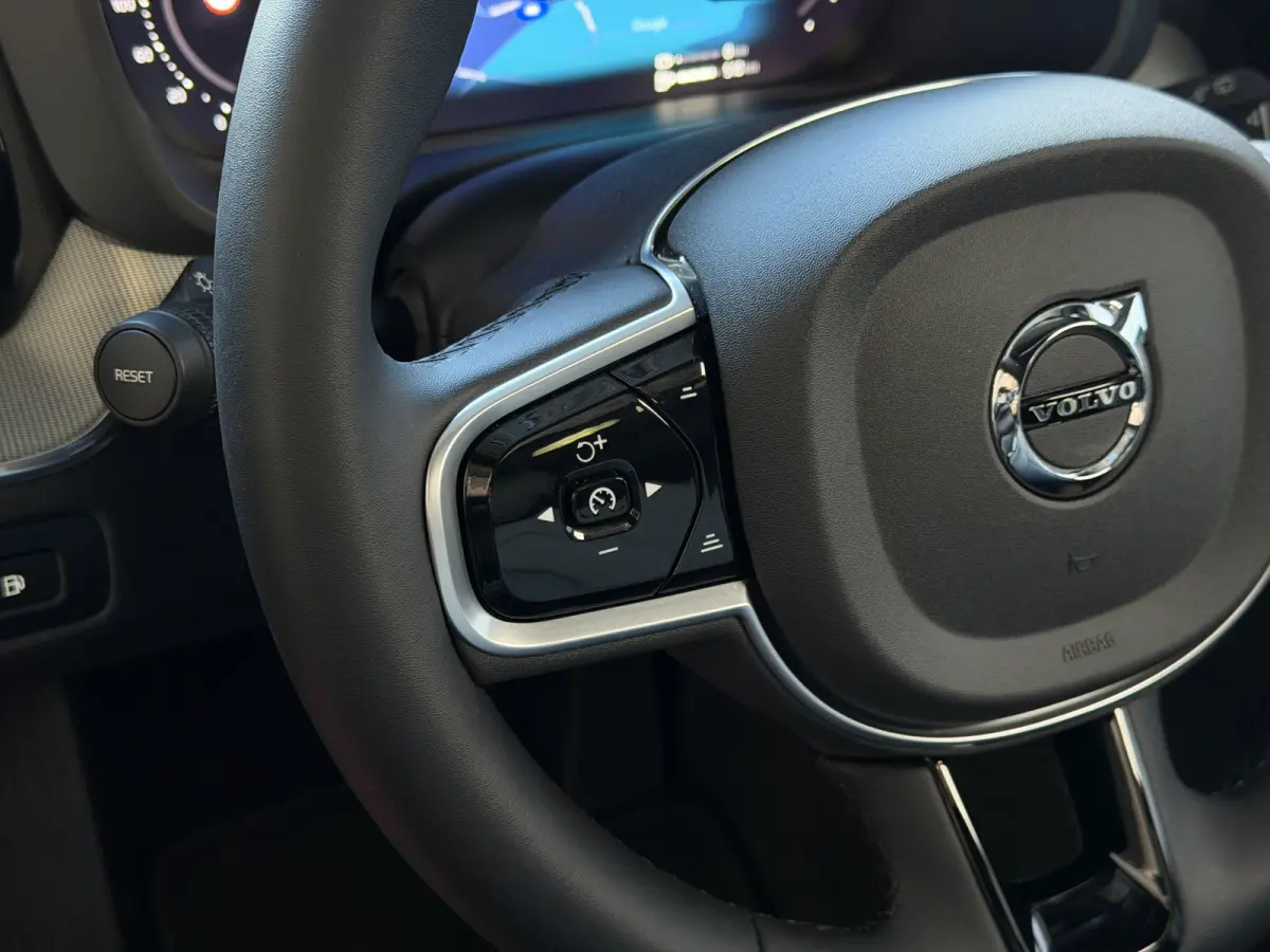 2.0 T8 456PK AWD ULTRA BLACK EDITION STOEL/STUUR.VER. 22''LMV PANO HEADUP HARMAN KARDON