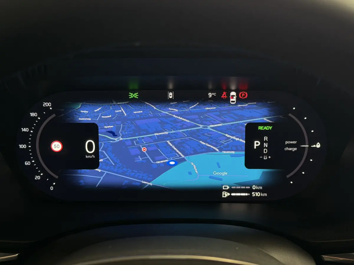 2.0 T8 456PK AWD ULTRA BLACK EDITION STOEL/STUUR.VER. 22''LMV PANO HEADUP HARMAN KARDON