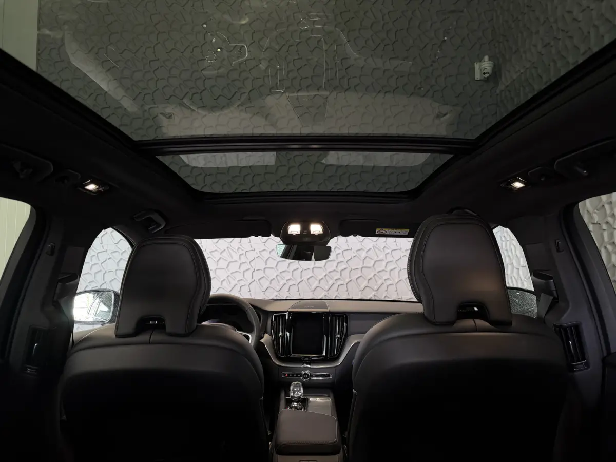 2.0 T8 456PK AWD ULTRA BLACK EDITION STOEL/STUUR.VER. 22''LMV PANO HEADUP HARMAN KARDON