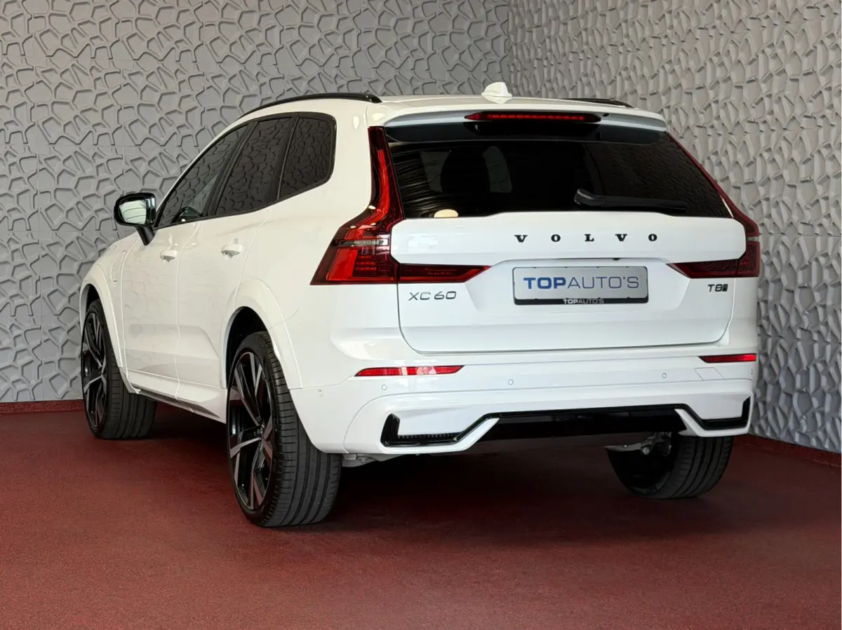 2.0 T8 456PK AWD ULTRA BLACK EDITION STOEL/STUUR.VER. 22''LMV PANO HEADUP HARMAN KARDON