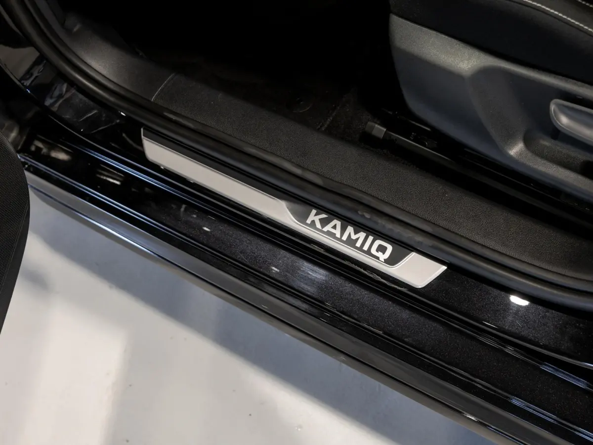 1.0 TSI Monte Carlo / 115pk / Panorama dak / Stoelverwarming / Achteruitrij camera /