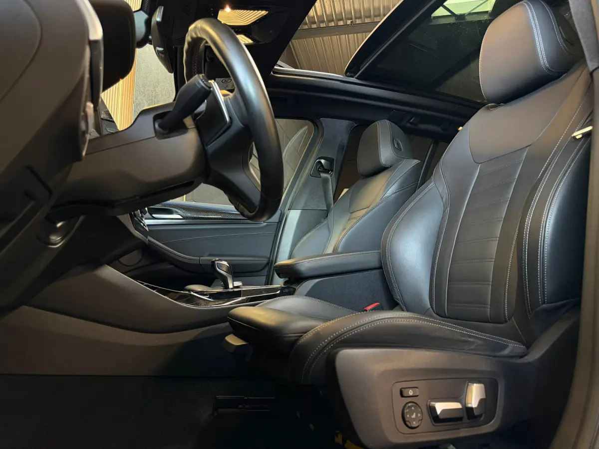 M40i xDrive High Executive M-SPORT |PANO|HARMAN KARDON| MEMORY|SFEERVERLICHTING | DEALER ONDERHOUDEN |TREKHAAK | BOMVOL!