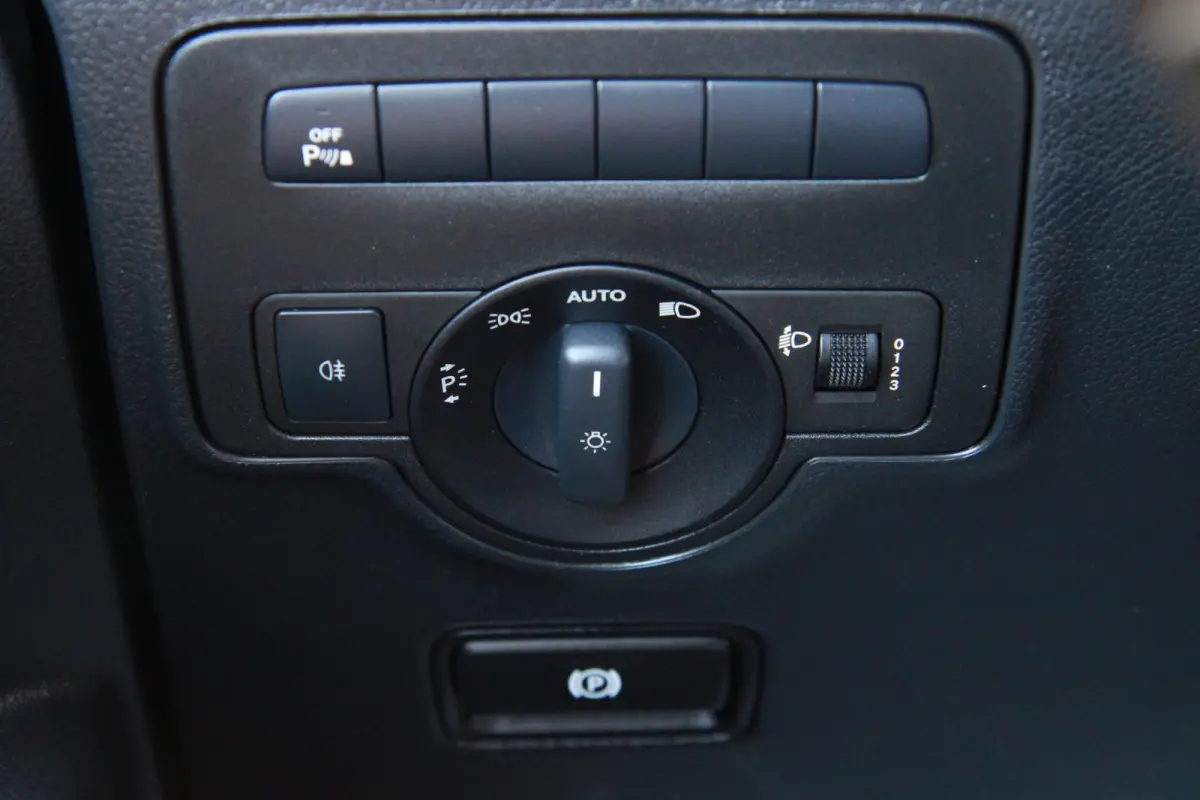 114 CDI Lang / Automaat / Trekhaak / Dubbele schuif / Camera