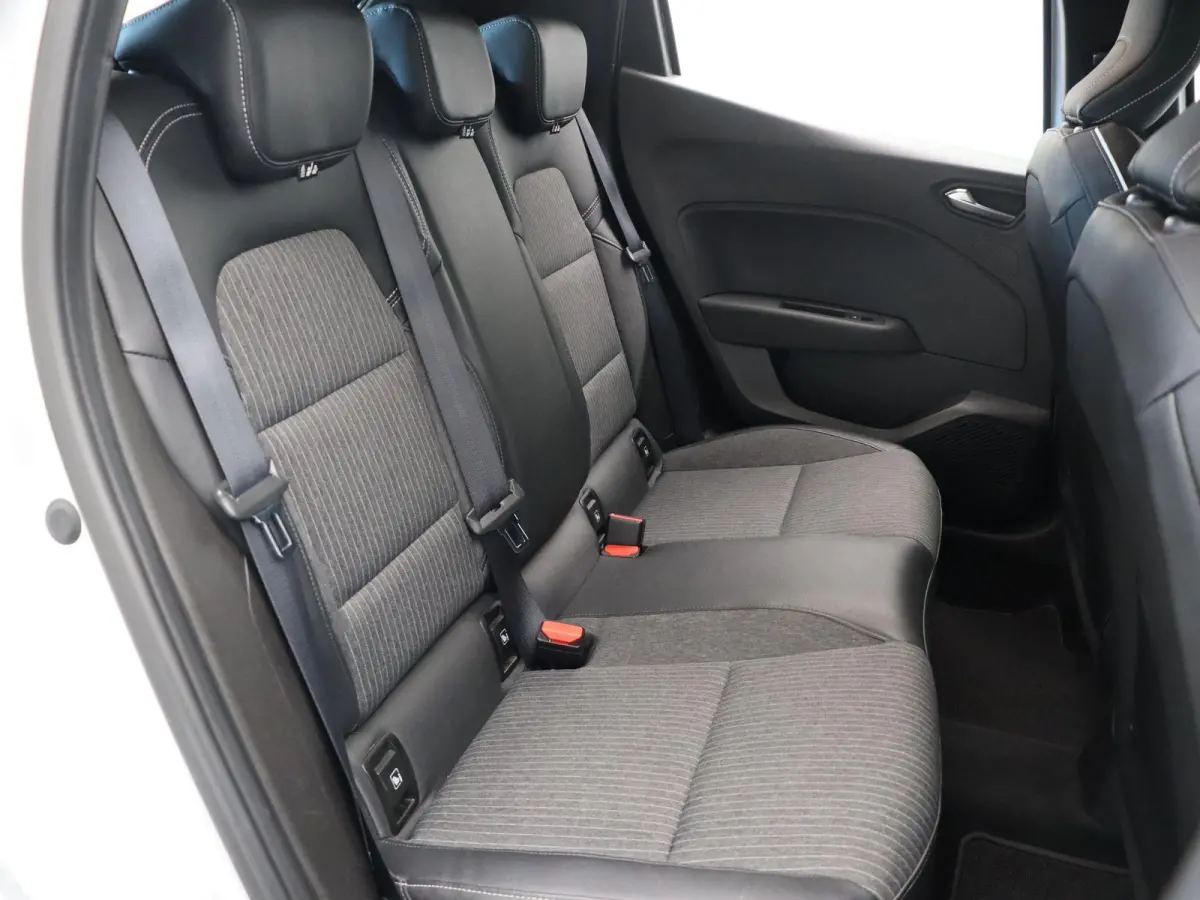 TCe 90pk Intens | Climate control | Apple Carplay | Android Auto | Parkeersensoren achter |