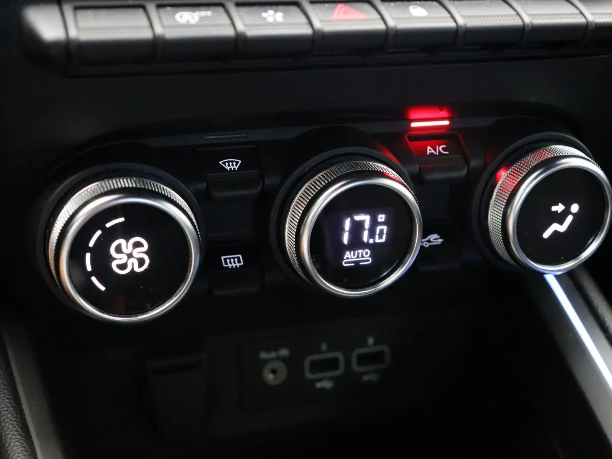 TCe 90pk Intens | Climate control | Apple Carplay | Android Auto | Parkeersensoren achter |