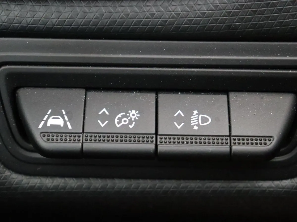 TCe 90pk Intens | Climate control | Apple Carplay | Android Auto | Parkeersensoren achter |
