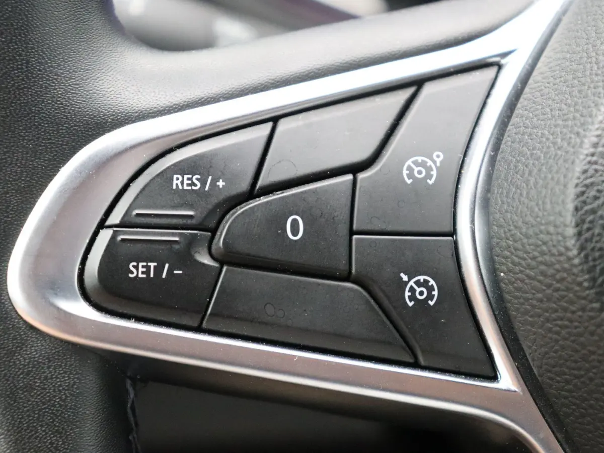 TCe 90pk Intens | Climate control | Apple Carplay | Android Auto | Parkeersensoren achter |
