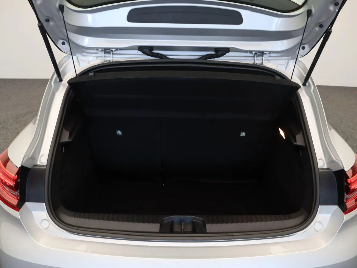 TCe 90pk Intens | Climate control | Apple Carplay | Android Auto | Parkeersensoren achter |