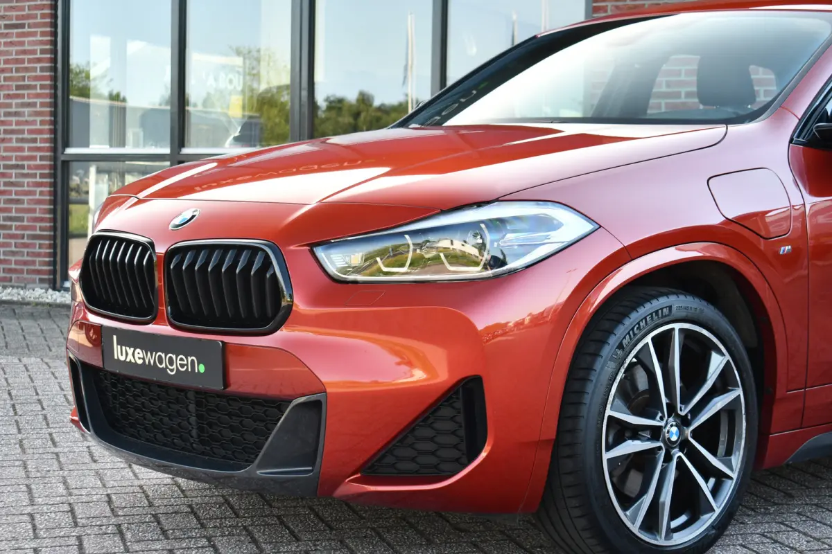 xDrive25e M-Sport Sunset Orange | ACC | Leder | Elek-klep