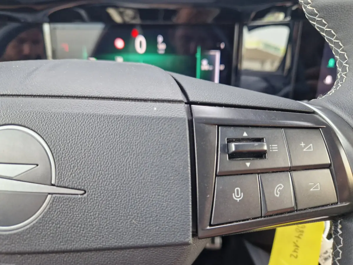 1.2 GS EAT8 Facelift 131PK /Led /Cruise /camera
