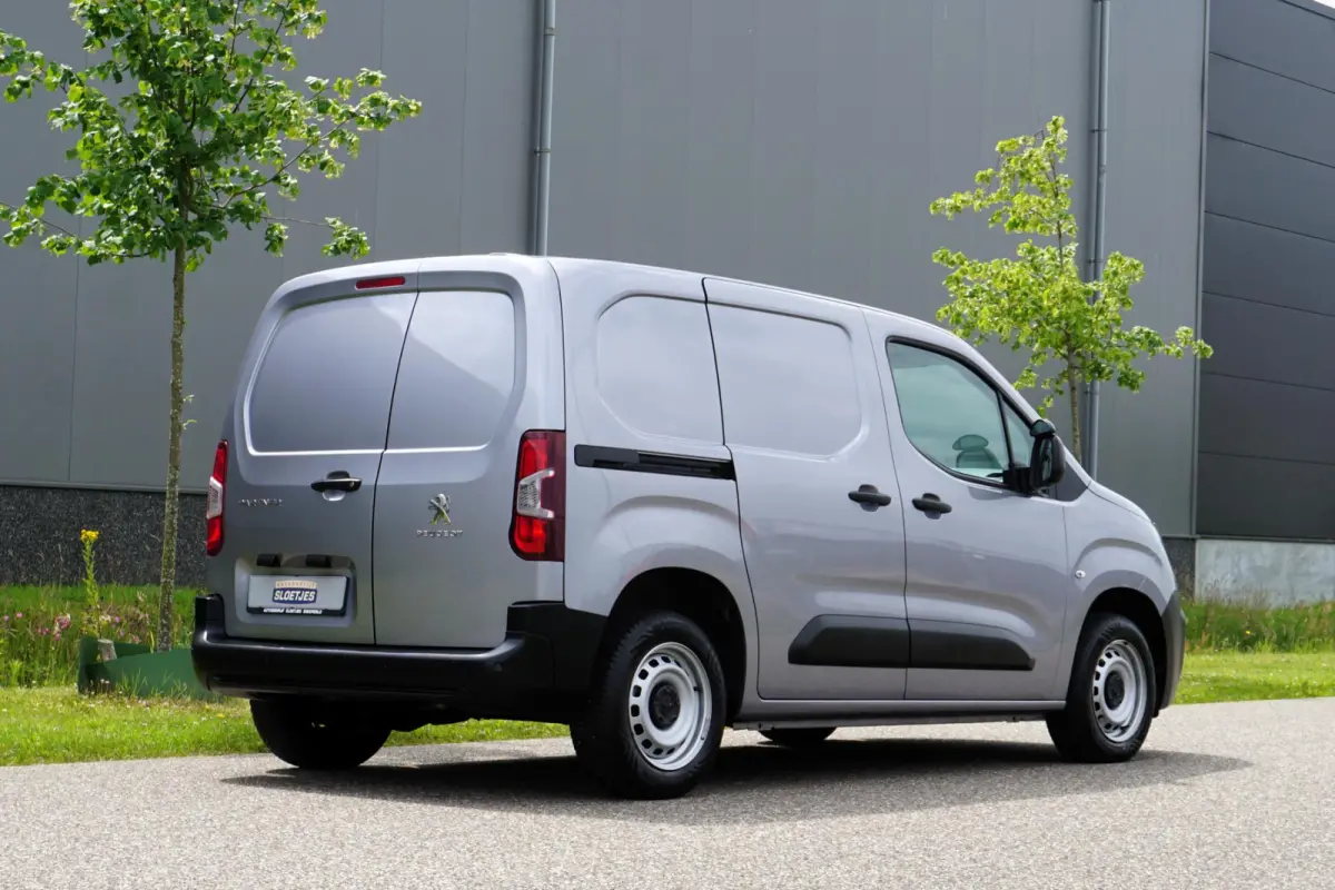 1.5 BlueHDi 100 L1 in Topstaat ||MARGE geen BTW |1e eigenaar |Metallic |Cruise |Navigatie |Carplay |Android Auto |EURO6D |100 pk |Betimmering