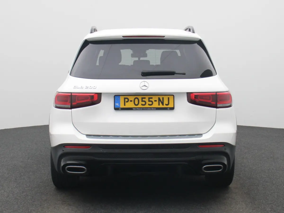 200 Business Solution AMG | PANORAMA SCHUIFDAK | SFEERVERLICHTING | ACHTERUITRIJCAMERA | NAVIGATIE | STOELVERWARMING | TREKHAAK |