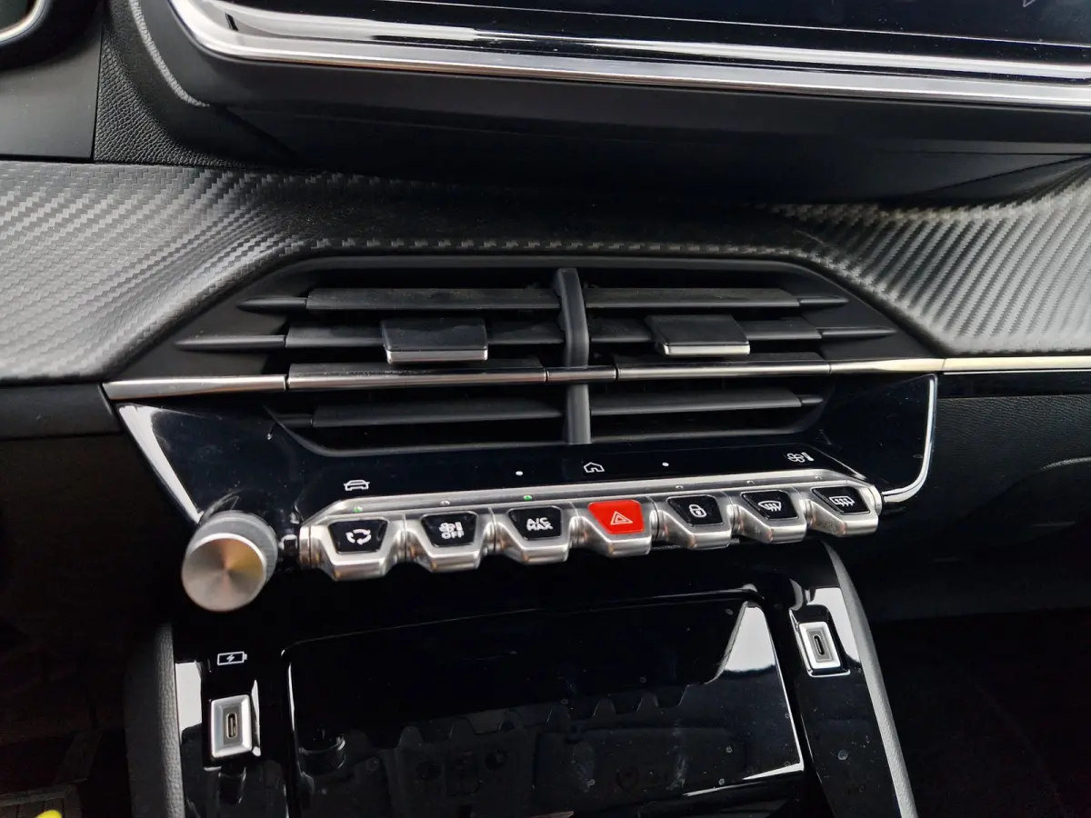 1.2 Hybrid 110 e-DCS6 Allure /Cruise /Carplay