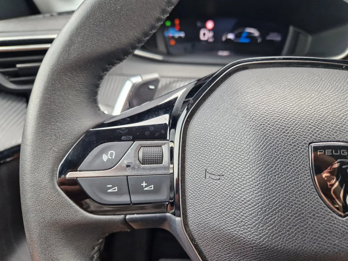1.2 Hybrid 110 e-DCS6 Allure /Cruise /Carplay