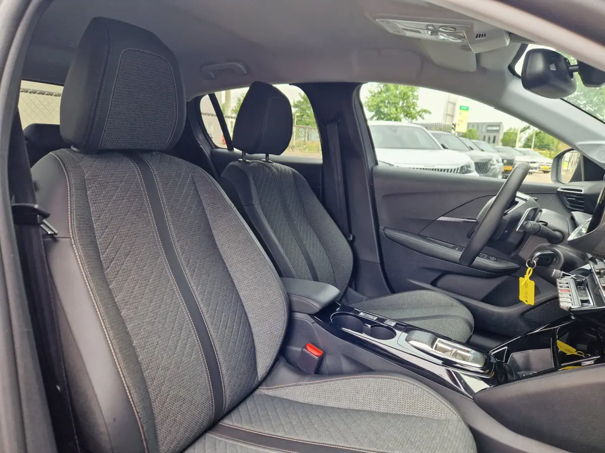 1.2 Hybrid 110 e-DCS6 Allure /Cruise /Carplay