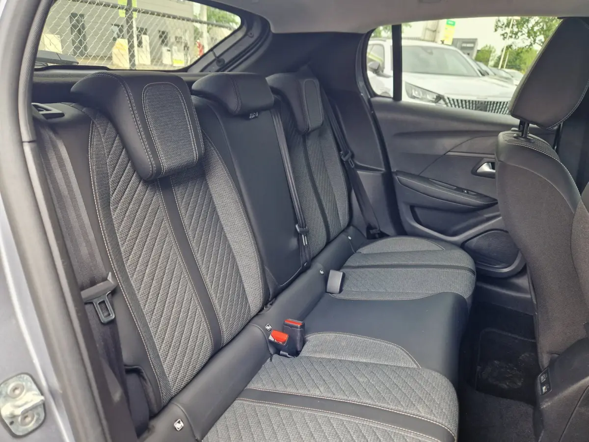 1.2 Hybrid 110 e-DCS6 Allure /Cruise /Carplay