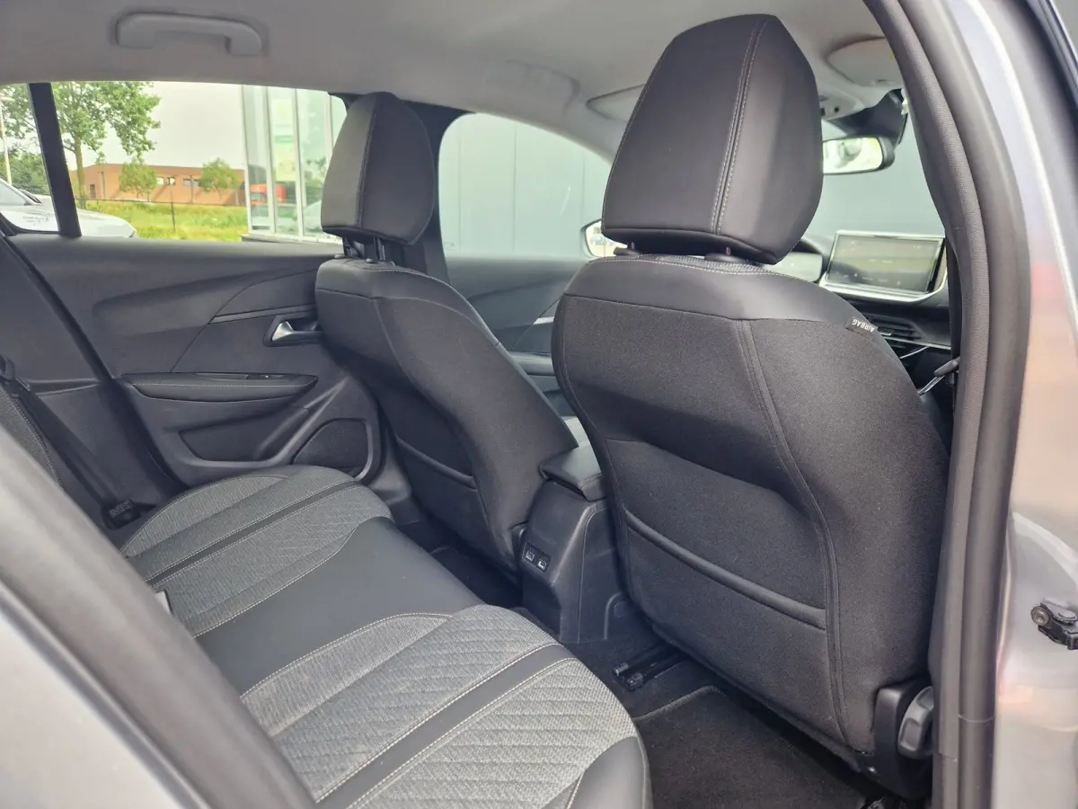 1.2 Hybrid 110 e-DCS6 Allure /Cruise /Carplay