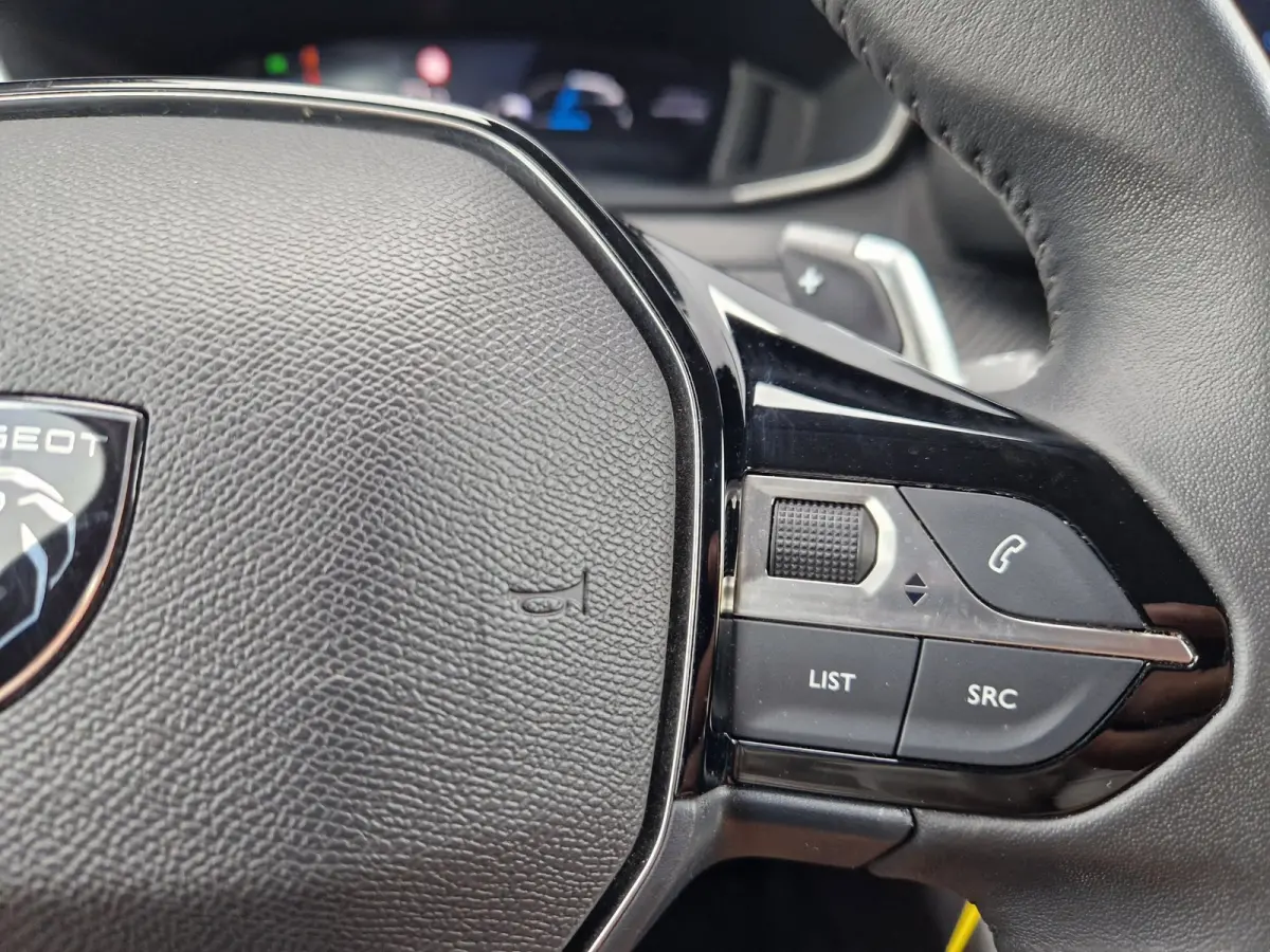 1.2 Hybrid 110 e-DCS6 Allure /Cruise /Carplay