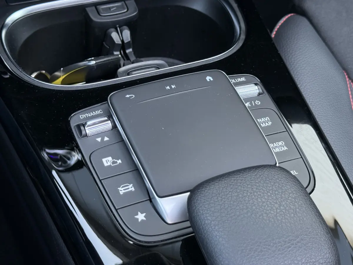250e AMG Line | Pano | Ambient Light | Camera | Keyless | 18 inch