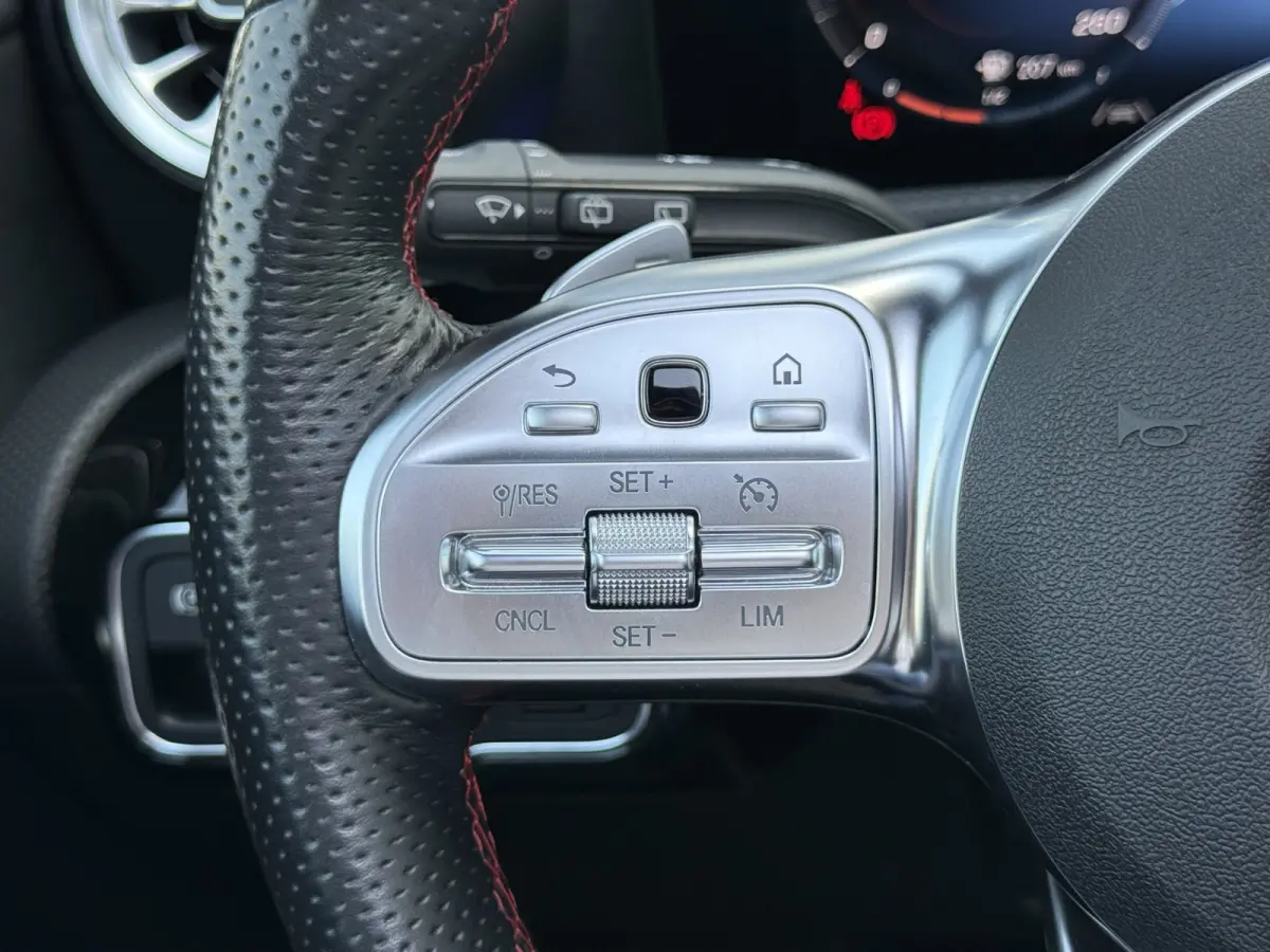 250e AMG Line | Pano | Ambient Light | Camera | Keyless | 18 inch