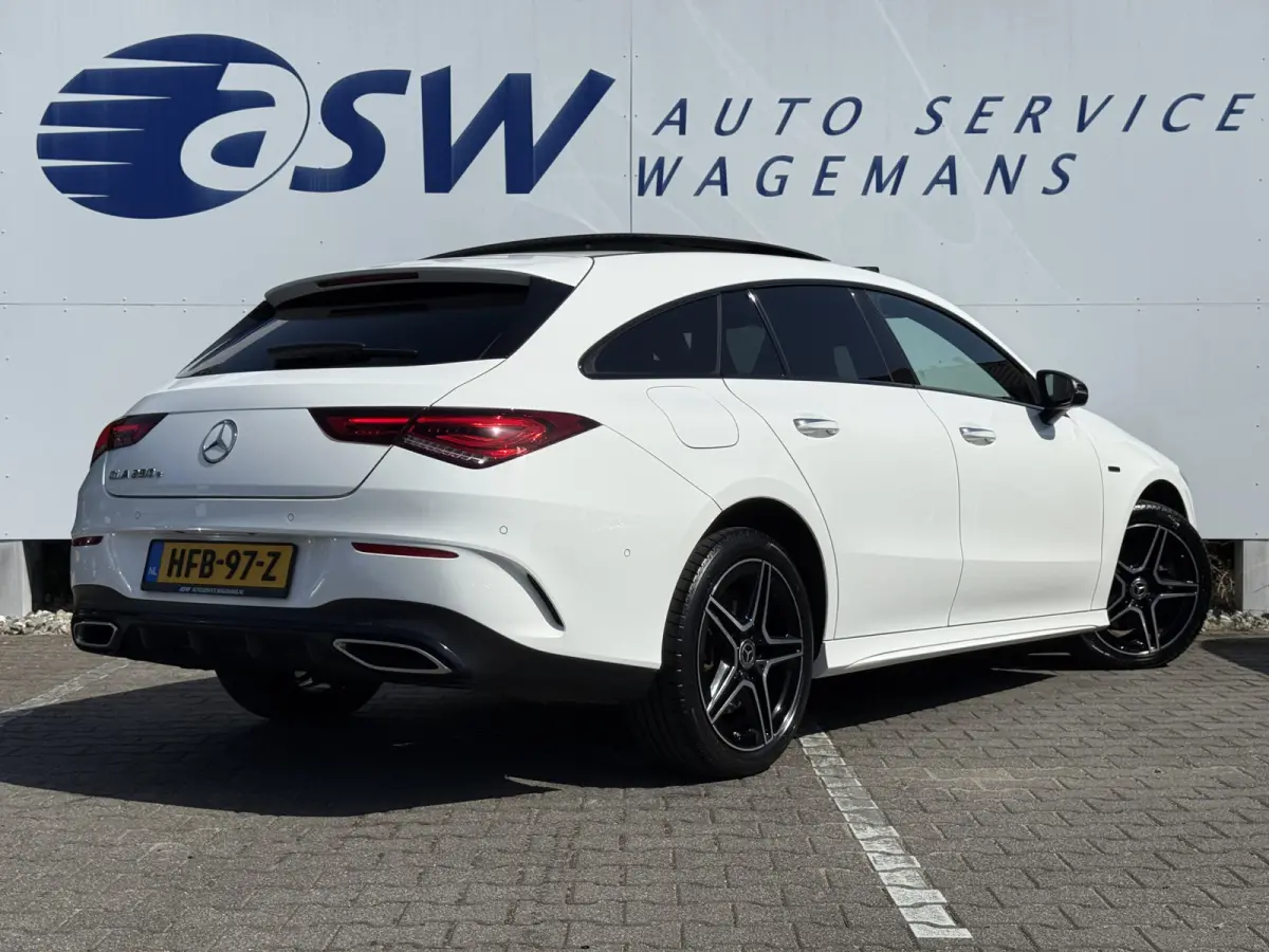 250e AMG Line | Pano | Ambient Light | Camera | Keyless | 18 inch
