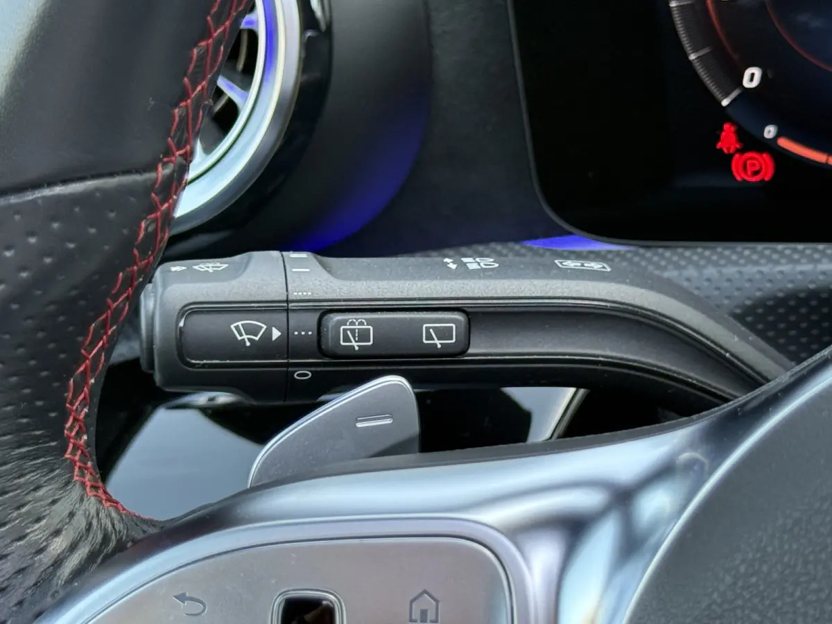 250e AMG Line | Pano | Ambient Light | Camera | Keyless | 18 inch