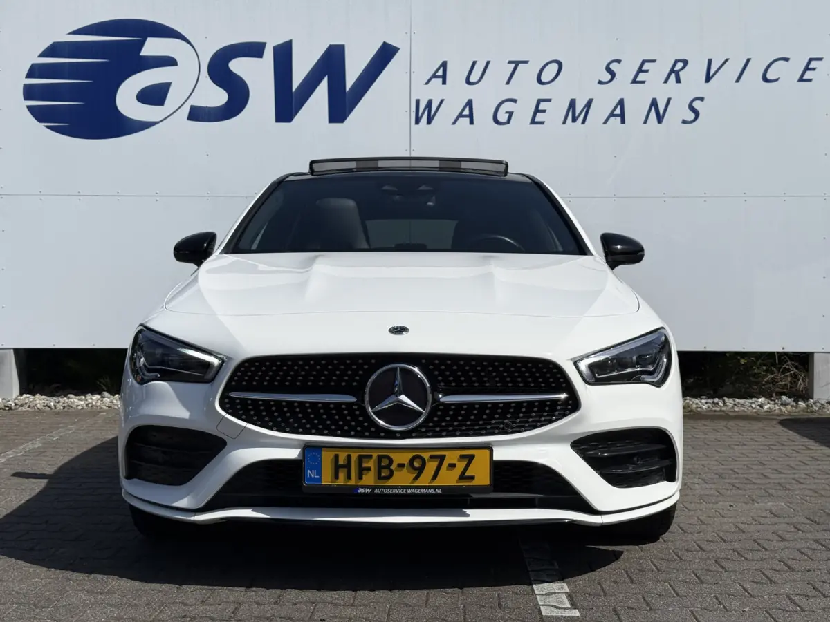 250e AMG Line | Pano | Ambient Light | Camera | Keyless | 18 inch