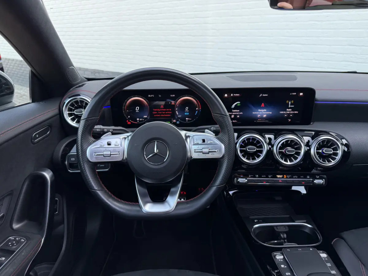 250e AMG Line | Pano | Ambient Light | Camera | Keyless | 18 inch