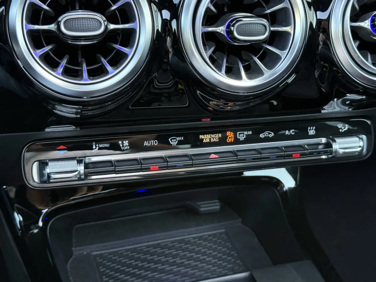 250e AMG Line | Pano | Ambient Light | Camera | Keyless | 18 inch