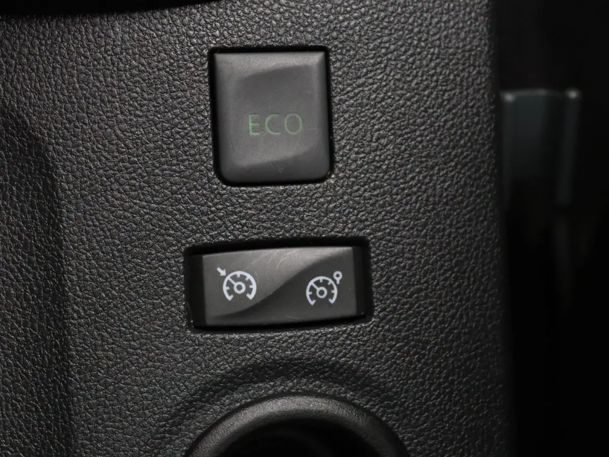 TCe 90pk Bose Panoramadak