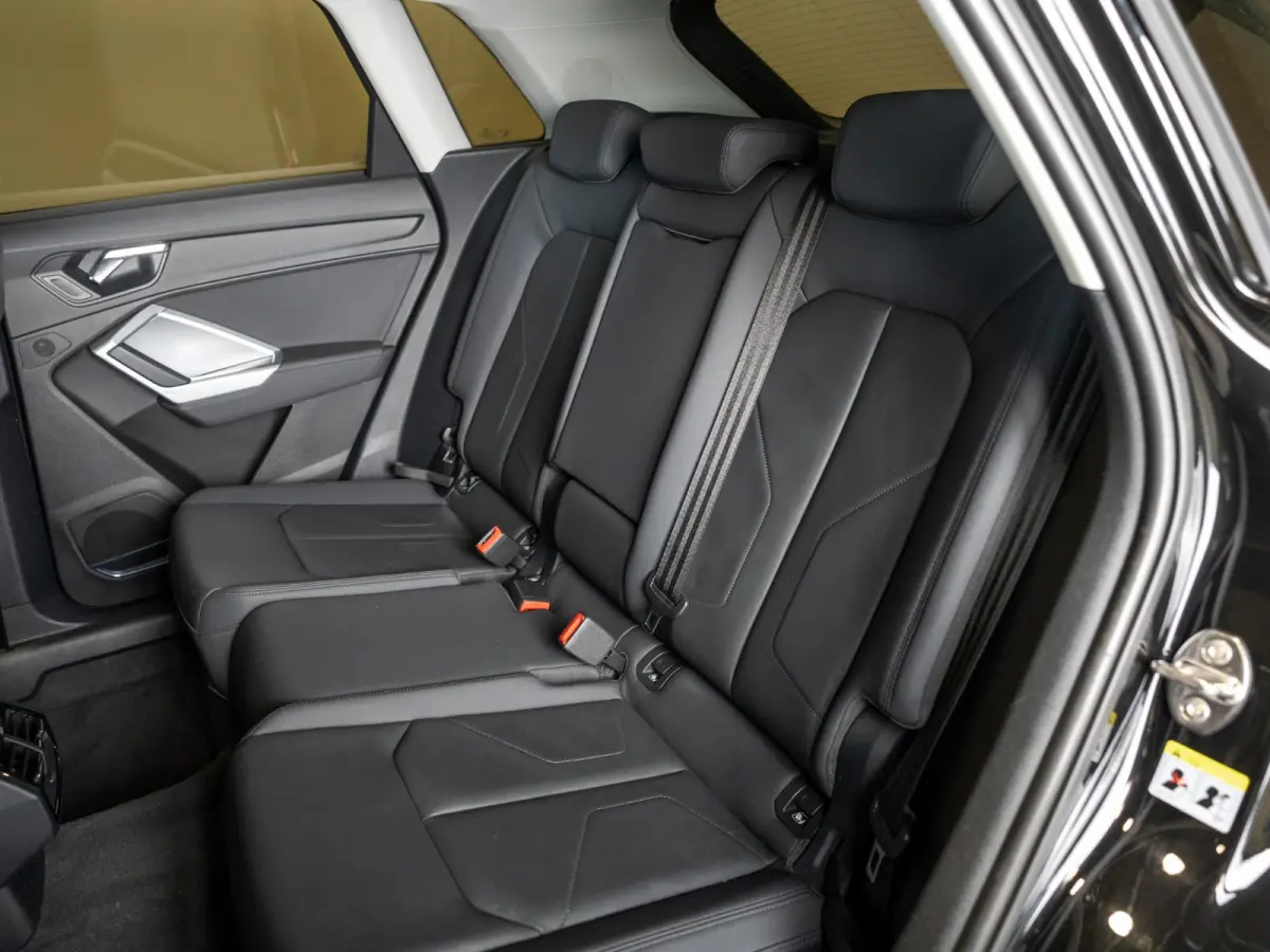 35 TFSI Advanced Pro Line Business / 150pk / Trekhaak / Bang & Olufsen / Achteruitrij camera / Stoelverwarming / Leder /